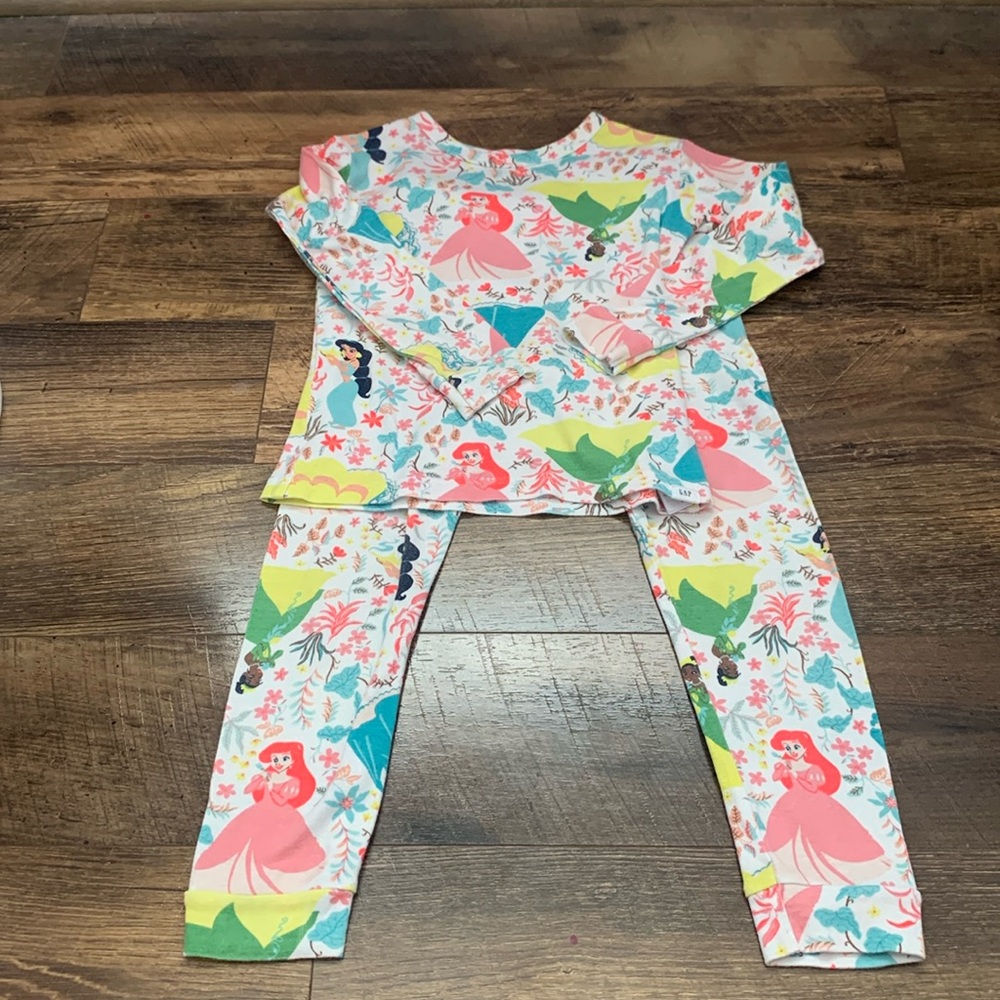 Disney Baby Gap Organic Cotton Princess Pajamas Size 5
